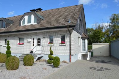 Provisionsfrei – Große renovierte Doppelhaushälfte inkl. Einliegerwohnung und sehr schönem Garten