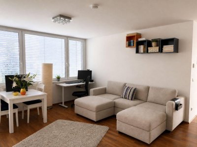 Ruhige 2-Zimmer-Wohnung mit großer Südost-Terrasse im beliebten Andräviertel