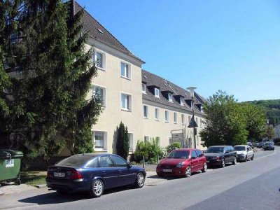 Gut geschnittene 3 Zimmer-Wohnung mit neuem Badezimmer im Dachgeschoss in Hagen Eilperfeld!