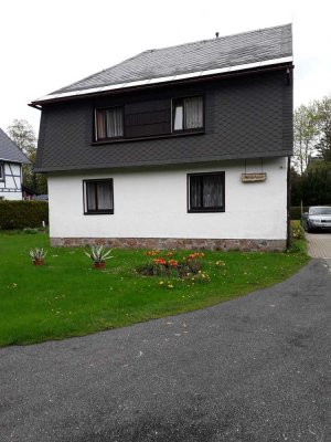 Attraktives 7-Zimmer-Einfamilienhaus in Altenberg OT Waldidylle