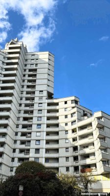 Kleine Modernisierung, langfristiger Gewinn – charmante Wohnung mit Balkon & Tiefgaragenplatz!