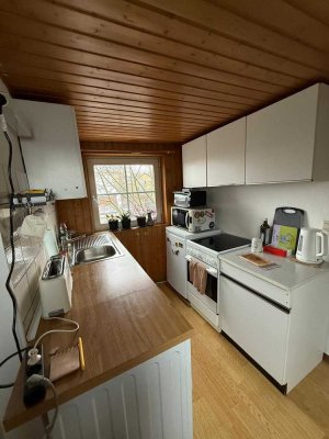 Gemütliche 2 Zimmer- Wohnung im DG