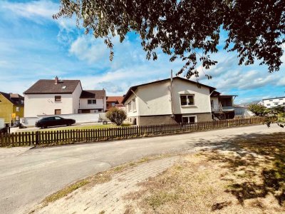 Ein charmantes Einfamilienhaus mit großzügiger Wohnfläche und separater Einliegerwohnung!