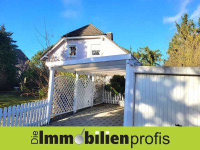 Hof: Attraktives Einfamilienhaus mit Garten und Garage