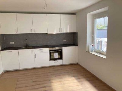 Stilvolle 4-Zimmer-Wohnung mit Terrasse und Gartenanteil