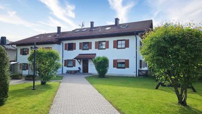 Helle 2,5-Zimmer Dachgeschosswohnung bei Traunstein - Balkon, TG-Stellplatz, Keller, Pelletsheizung