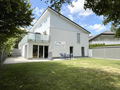 Lichtdurchflutete 3-Zimmer-Wohnung, traumhafte Dachterrasse und niedrigen Energiekosten in Rosdorf!
