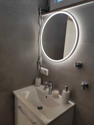 1-Zimmer-Wohnung mit Süd-Balkon in Milbertshofen (möbliert)