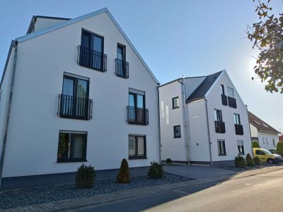 Stilvolle 4-Zimmer-Wohnung mit gehobener Innenausstattung mit Terrasse und EBK in Gründau