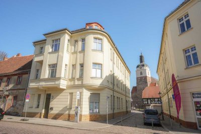 schöne 3 Raumwohnung mit Balkon und romantischen Blick auf die Gotthardtkirche