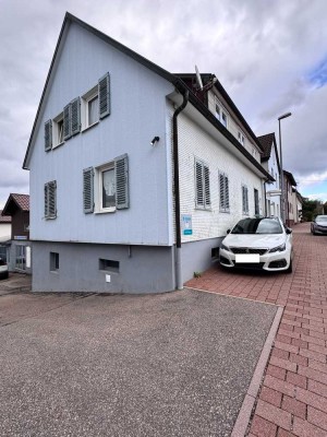 Wohn- und Geschäftshaus mit KFZ-Werkstatt – Wohnen und Arbeiten unter einem Dach