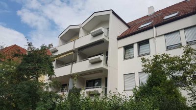 Gepflegte 3-Zimmer-Wohnung mit Balkon und EBK in Augsburg