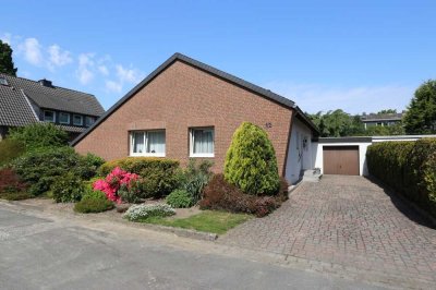 + Büttgen + Bungalow + Bj. 1964 + ca. 717 m² Grundstück + Garage +