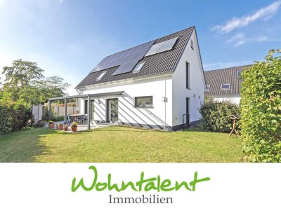 Neuwertig: Energieeffizientes KfW-55-Einfamilienhaus in ruhiger Fahrradstraße