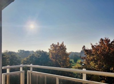 Lichtdurchflutete 2-Zi-Wohnung mit Sonnenbalkon & TG – ideal für Anleger und Eigennutzer! Perfekt