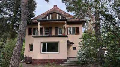 Unique villa with garden in Westend