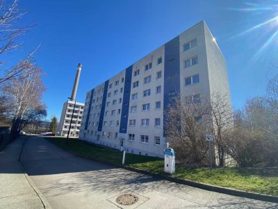 riesige 3 Zimmerwohnung mit Balkon