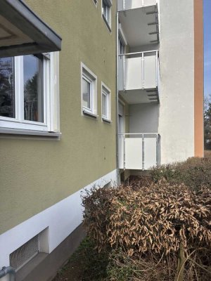 2,5-Zimmer-Wohnung mit Balkon, EBK & Stellplatz in Top-Lage in Fürth, modernisiert 2020