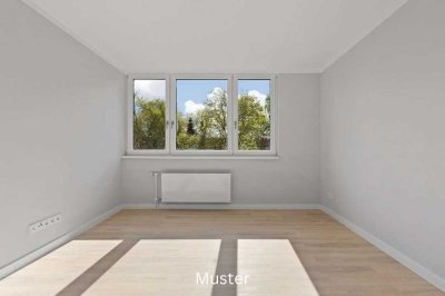 Erstbezug nach Sanierung mit Einbauküche und PKW-Stellplatz *Musterfotos!*
