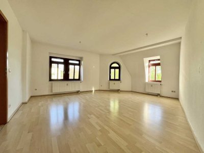 Tolle Familienwohnung im Dachgeschoss über 2 Etagen in begehrter Lage von Dresden-Striesen