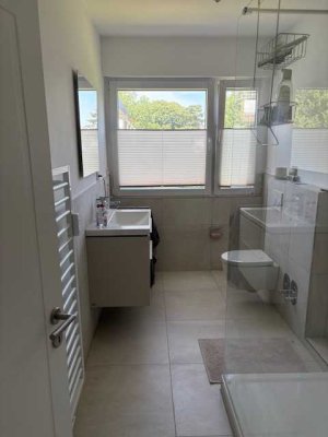Exklusive 3-Zimmer-Wohnung mit Balkon und Einbauküche in Krefeld