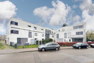 Traumhafte Etagen-Wohnung im Bauhaus-Stil in Mannheim-Casterfeld (Rheinau)