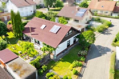 Charmantes Einfamilienhaus mit Garage und idyllischem Garten in Mengen