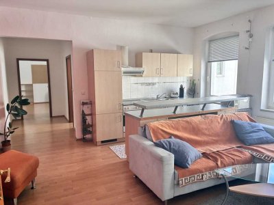 Helle teilmöblierte 2-Zimmer-Wohnung im beliebten Szeneviertel