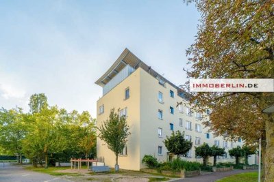 IMMOBERLIN.DE - Top-Investment! 4 Vermietete Dachgeschoss Wohnungen inklusive Garagen