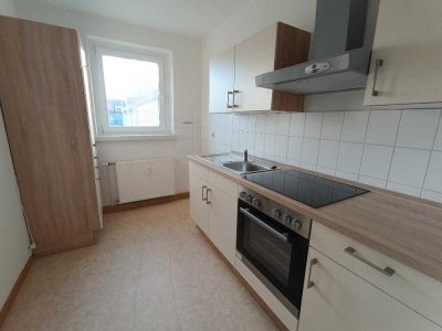 voll renovierte Altbauwohnung mit Einbauküche