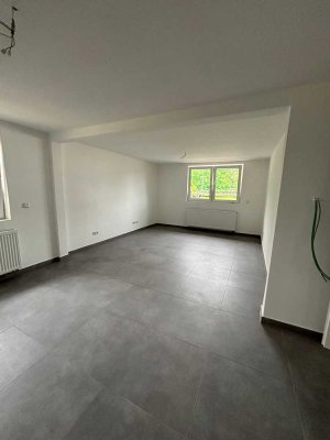 Moderne kernsanierte Wohnung für Familien