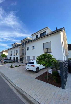 Exklusive 4-Zimmer Wohnung in Walldorf - Hochwertige Ausstattung & Tiefgarage