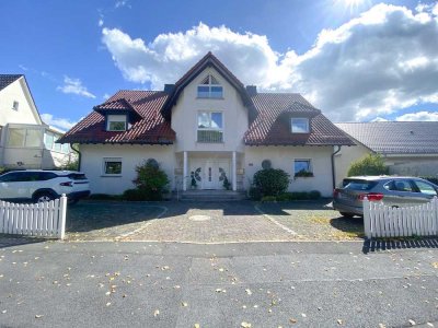 Charmante Maisonette mit 3 Zimmern, 2 Bädern und schönem Weitblick vom Balkon über Alt-Arnsberg