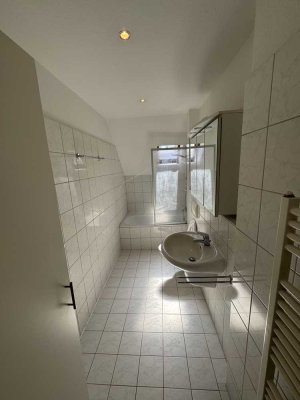 Wohnen mit Charakter: 3-Zimmer-Dachgeschosswohnung in der List