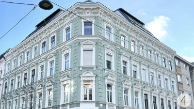 Fußläufig zu 3 U-Bahn-Stationen - Renovierte Fassade, moderner Aufzug &amp; gepflegter Innenhof I Top-Infrastruktur