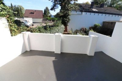 Schöne 2-Zimmer Altbauwohnung mit Balkon und Garten zur alleinigen Nutzung