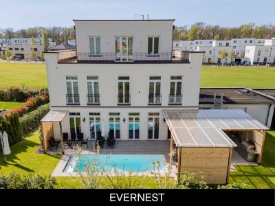Luxuriöse Poolvilla mit Wellnessbereich am Jungfernsee