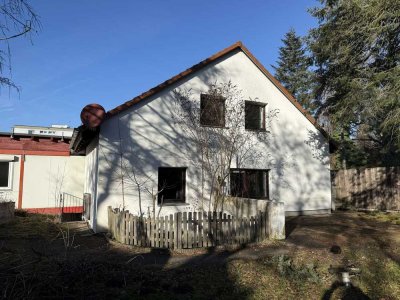Zweite Chance am Europakanal –  Renovierungsbedürftiges Einfamilienhaus mit viel Platz in Dambach
