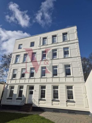 Ruhige 2 - Zimmer  Wohnung mit Balkon in Heppens