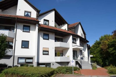Gemütliche 2-Zimmer-Wohnung mit Kachelofen und Loggia
