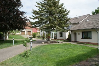 Ruhige 2-Zimmer Wohnung in SENIOREN Wohngemeinschaft