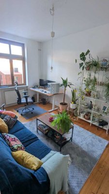 Helle 2-Zimmer-Wohnung (sanierter Altbau mit schönem Dielenboden)