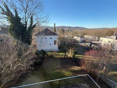 Liegenschaft mit Altbestand und wunderschönen Fernblick in 1130 Wien-Hietzing