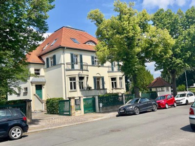 Historische Denkmalvilla am Großen Garten mit parkähnlichem Grundstück