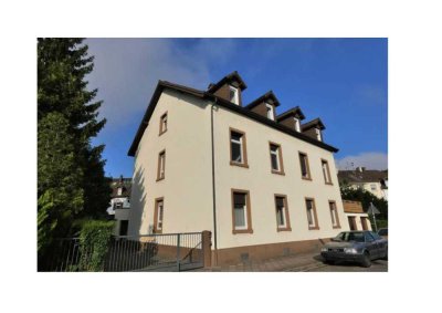 Familienfreundliche großzügige 5 Zi Wohnung  im Herzen Karlsruhe  mit  Einbauküche