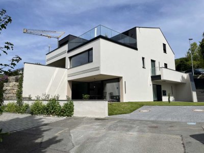 Möblierte 3-Zimmerwohnung mit Garten und Stellplatz zu vermieten