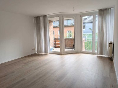 Top sanierte, traumhafte 2-Zimmer-Wohnung mit zwei Balkonen und Stellplatz in Eller