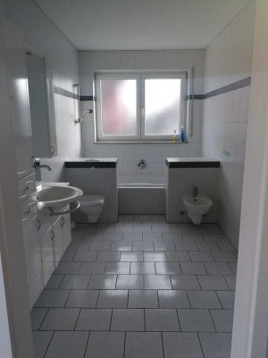 Ansprechende und neuwertige 2-Raum-Erdgeschosswohnung