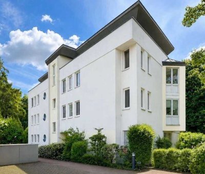 Mariendorf, luxuriöse 2-3 Zimmer, Sofortbezug, Sonnenbalkon, sonnendurchflutet !