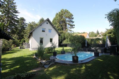 Charmantes, vollsaniertes Einfamilienhaus mit Garten, Pool und Wellnessbereich in Grünruhelage von Pressbaum